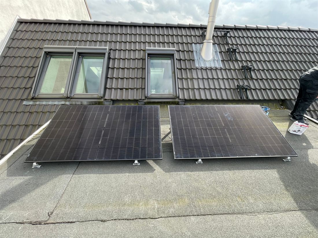 Photovoltaikmodule auf einem Ziegeldach